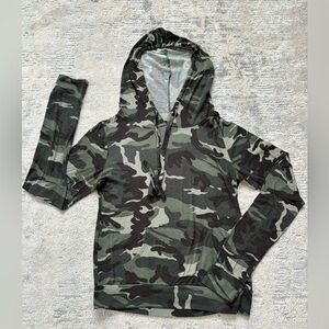 Atticute Green Camouflage Hooded Sweatshirt Size S